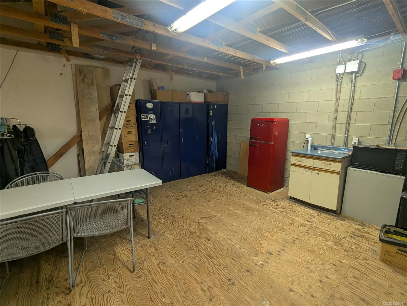 744 Fairview Rd