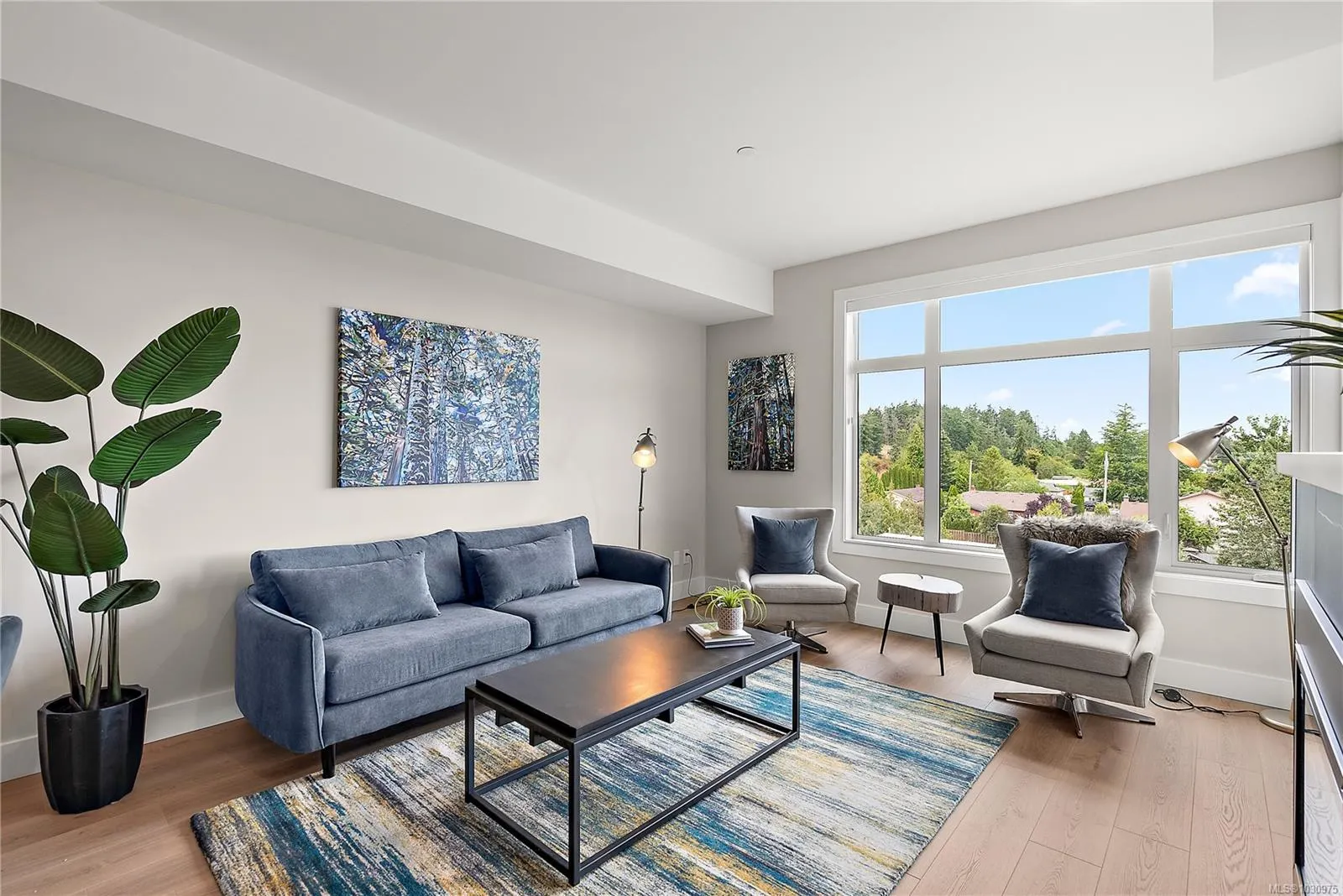 2520 Hackett Cres