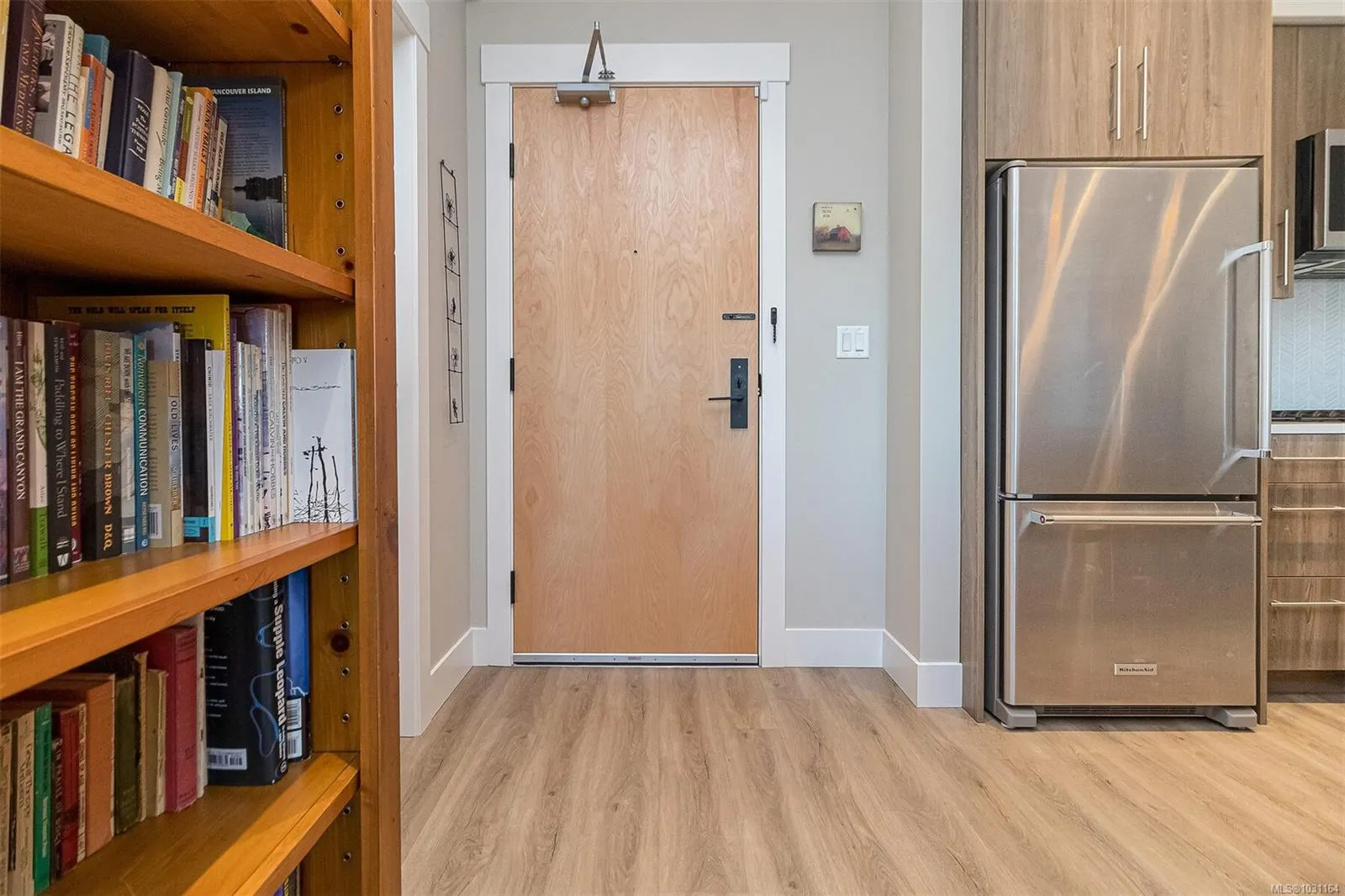 2500 Hackett Cres