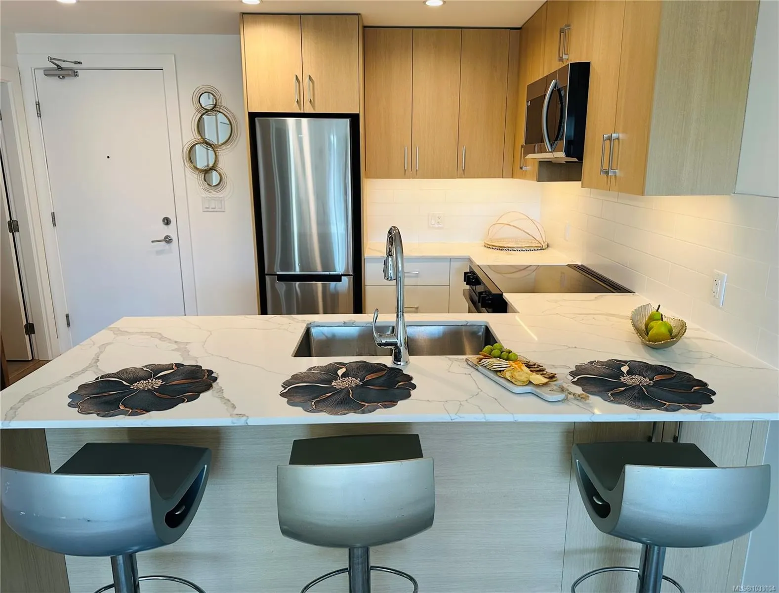 258 Helmcken Rd