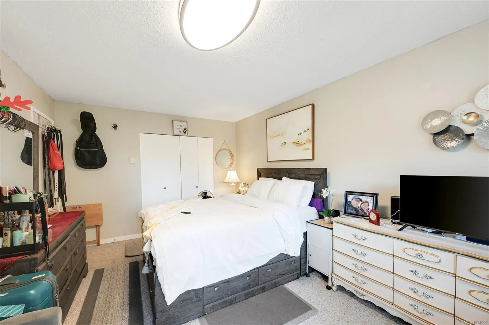 933 Admirals Rd