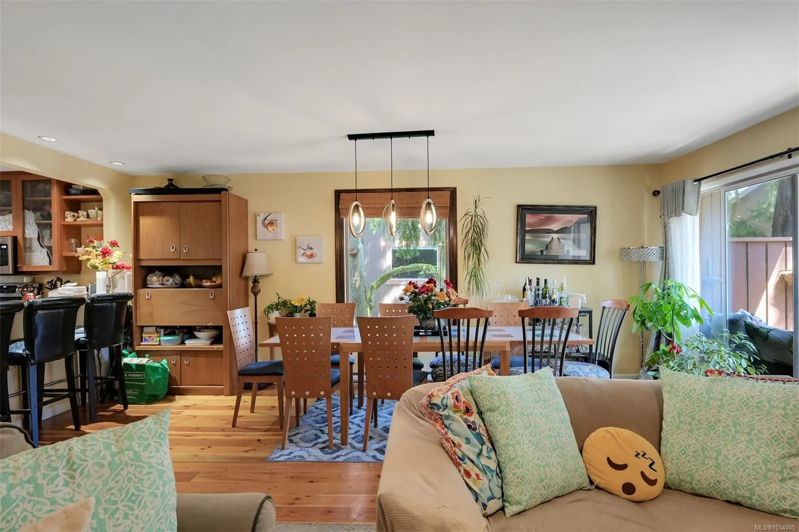 933 Admirals Rd
