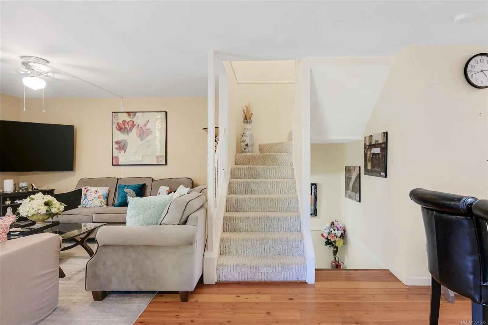 933 Admirals Rd