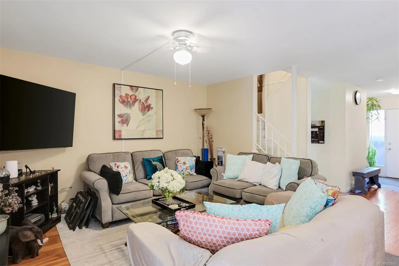 933 Admirals Rd