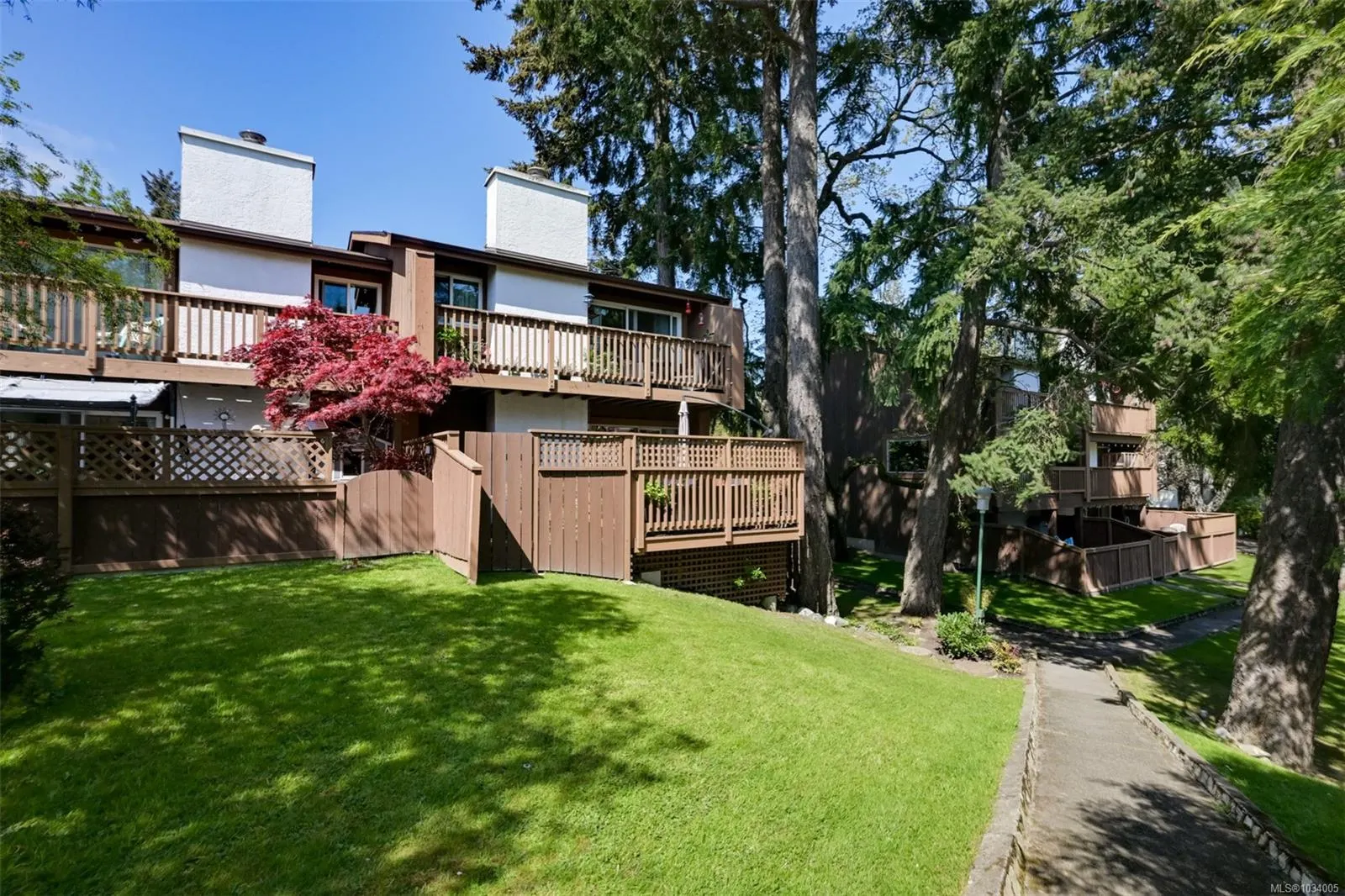 933 Admirals Rd
