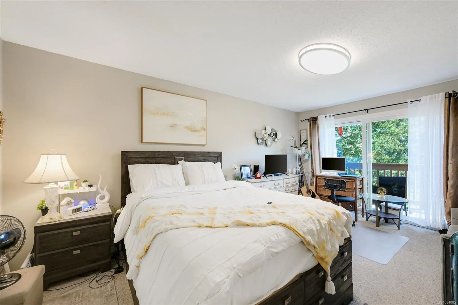 933 Admirals Rd