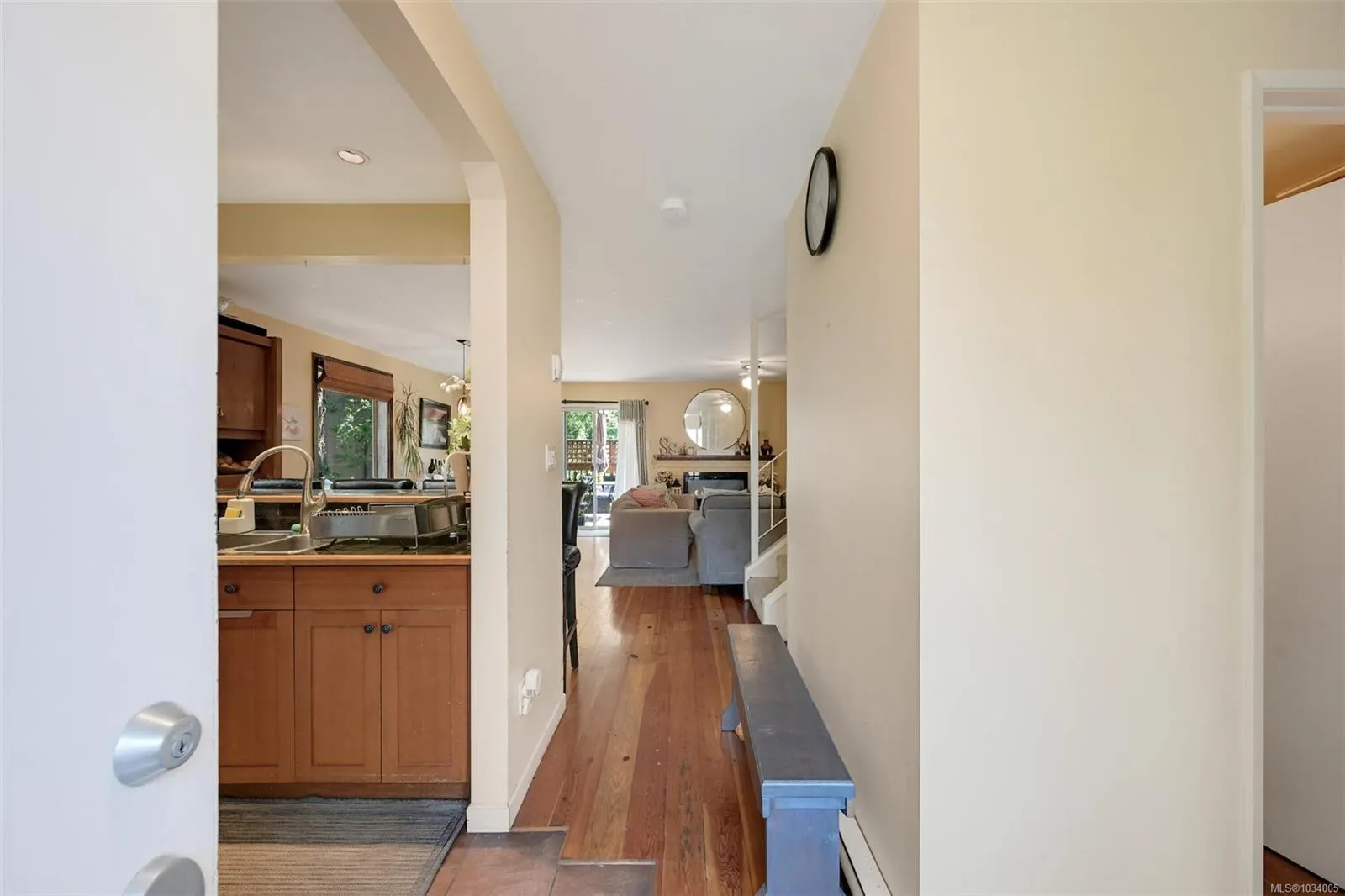 933 Admirals Rd