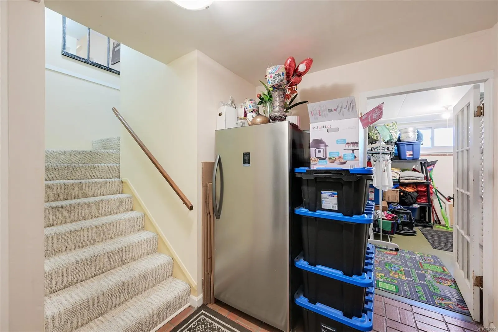 933 Admirals Rd