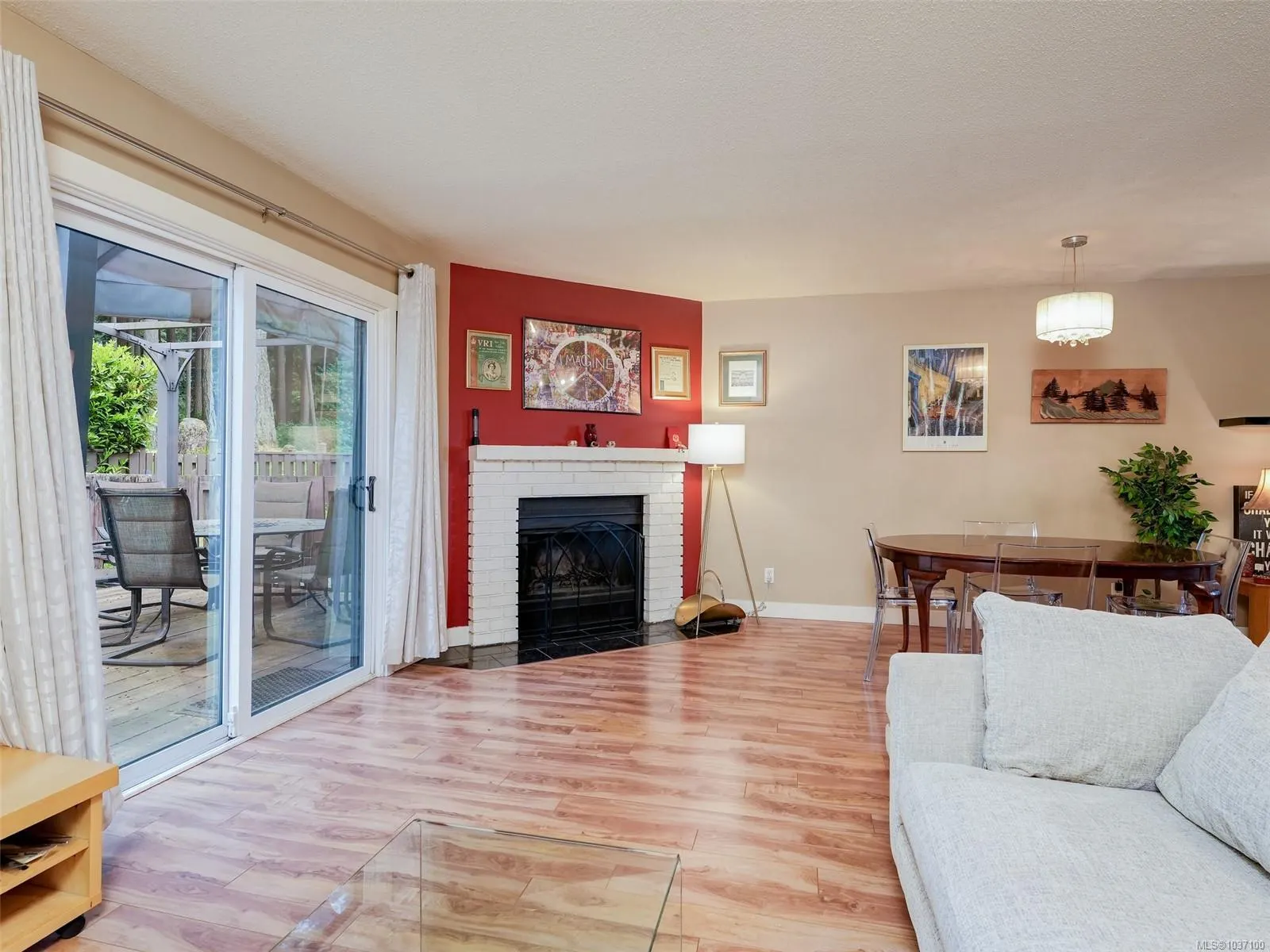 379 Wale Rd