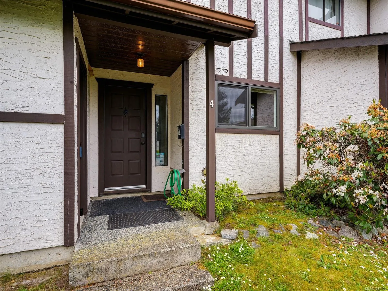 379 Wale Rd