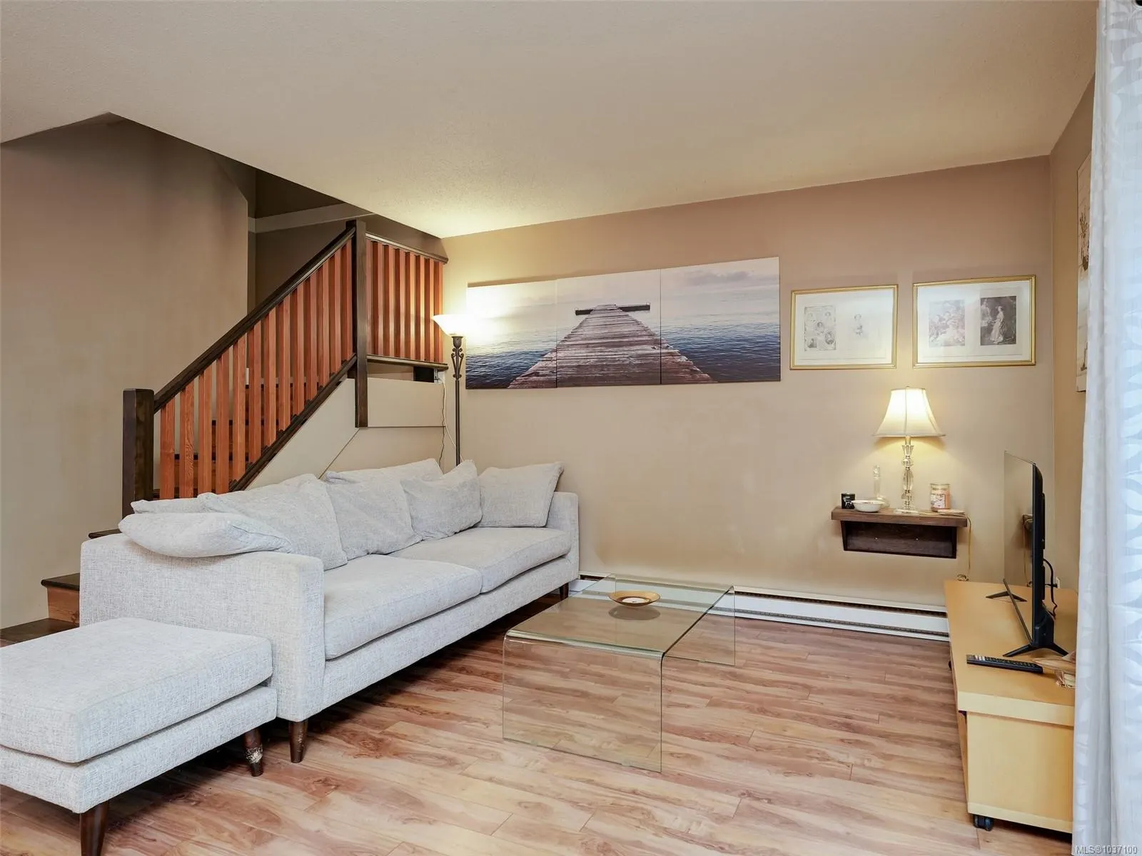 379 Wale Rd