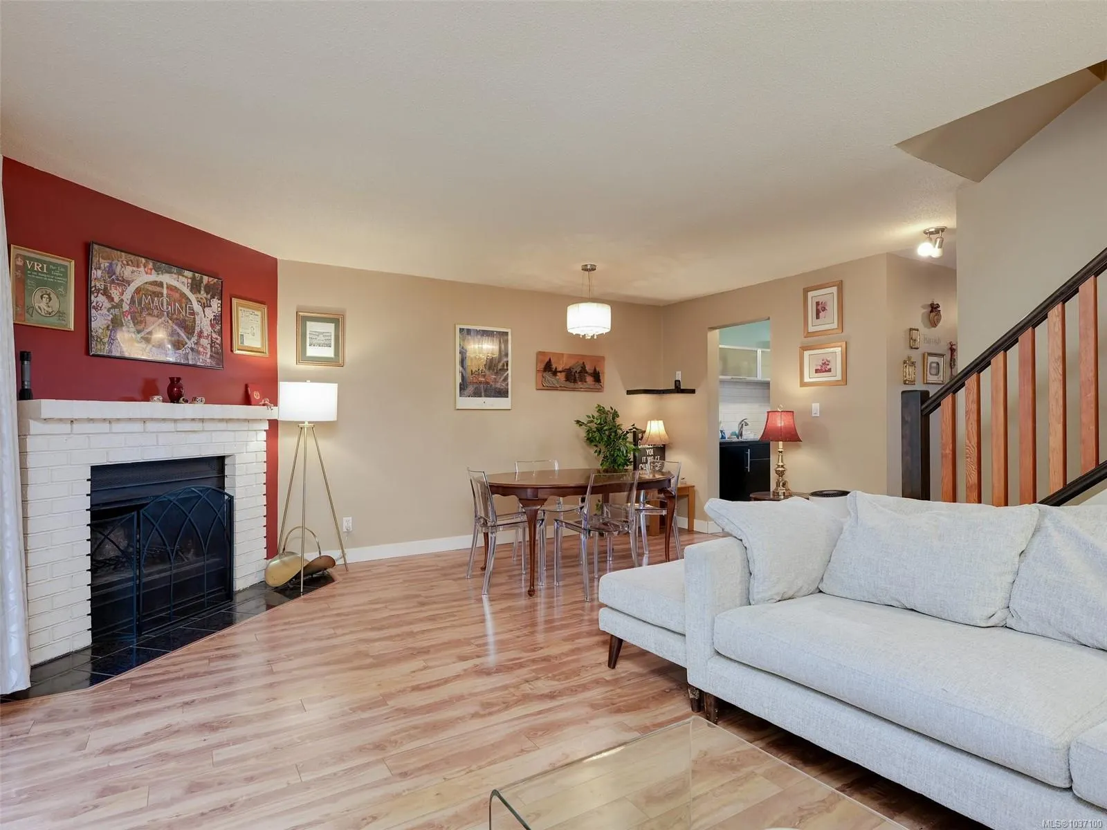 379 Wale Rd