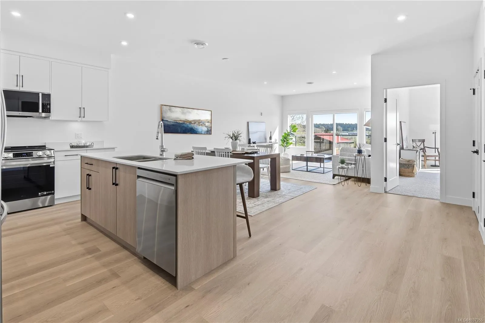 7057 Central Saanich Rd