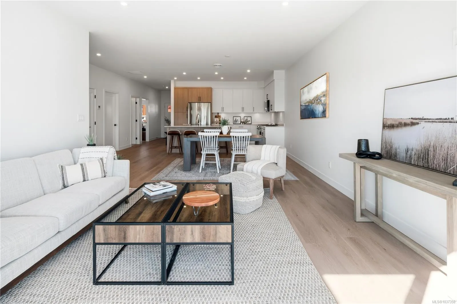 7057 Central Saanich Rd