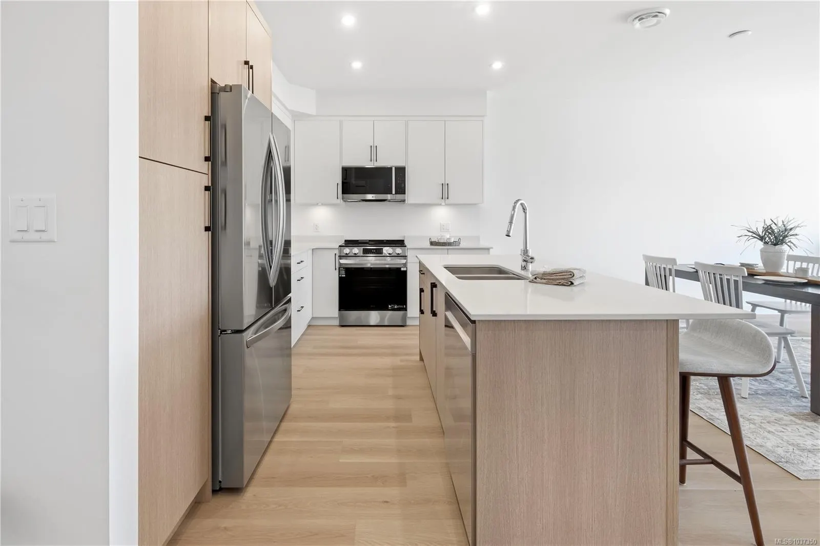7057 Central Saanich Rd