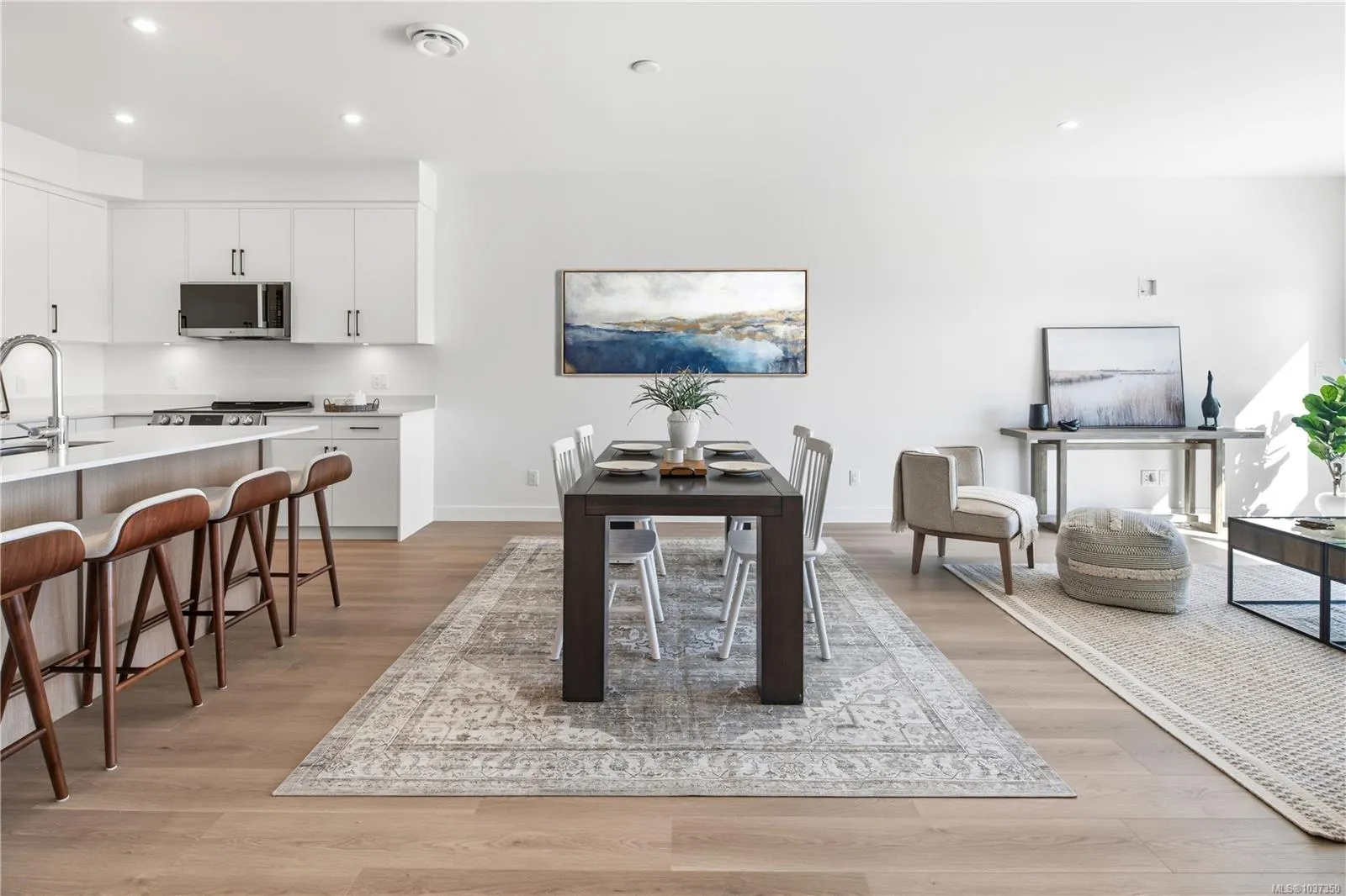 7057 Central Saanich Rd