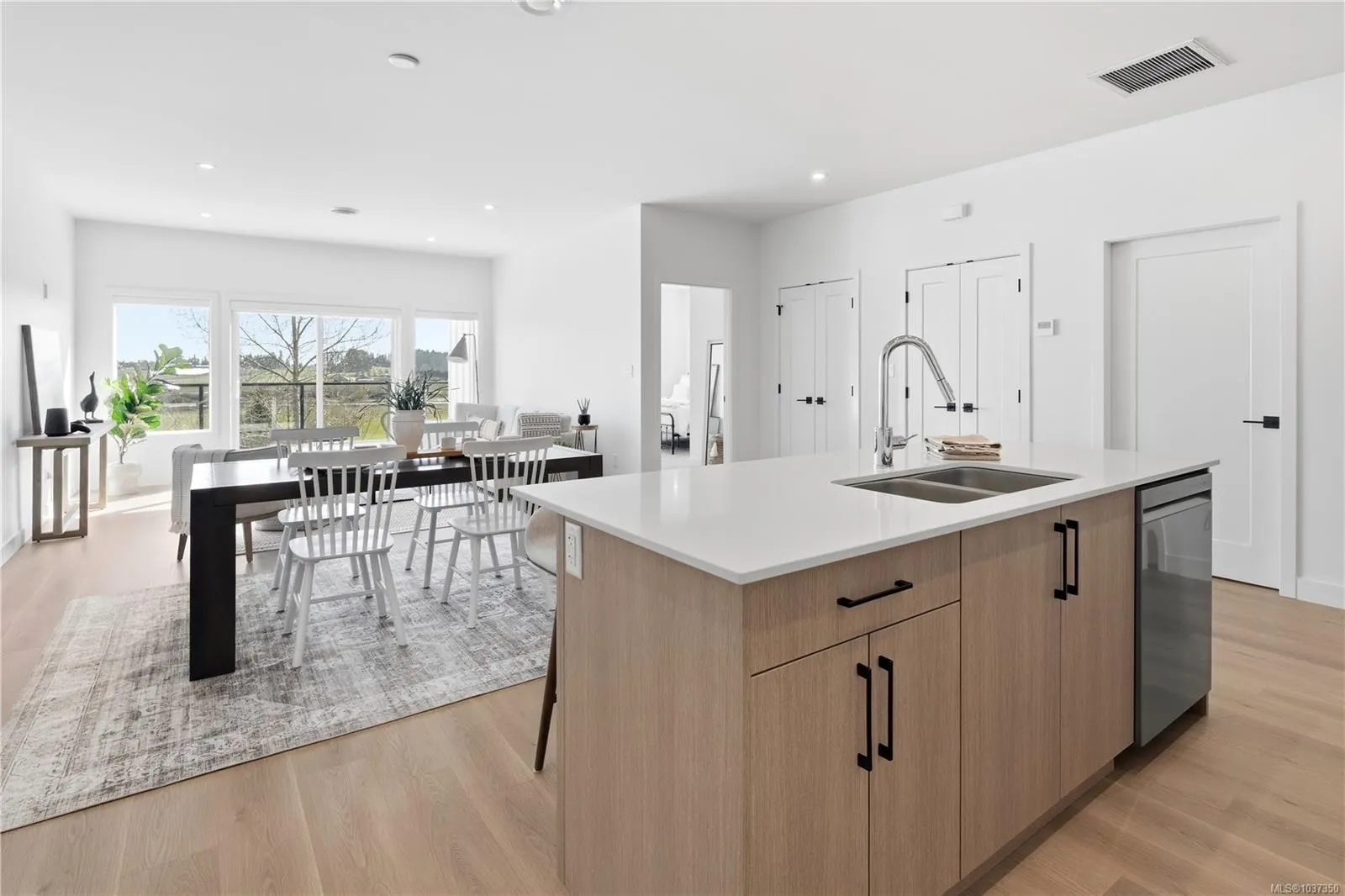 7057 Central Saanich Rd