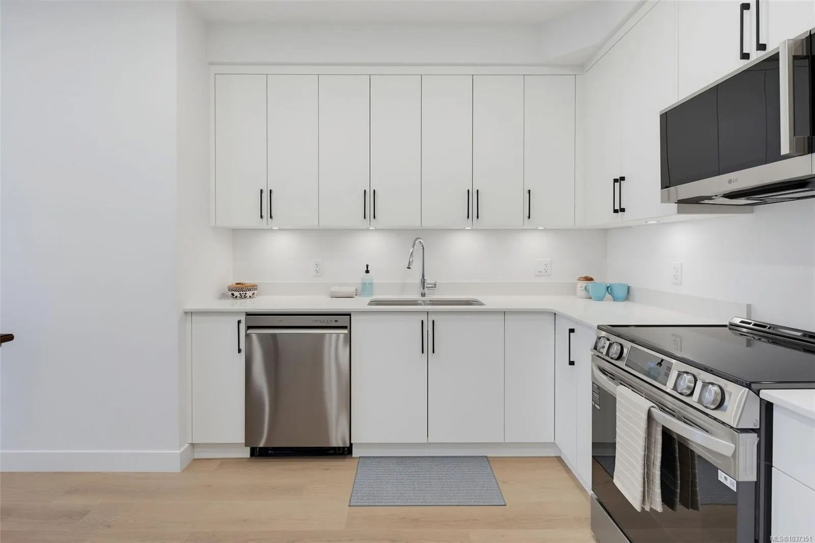 7057 Central Saanich Rd