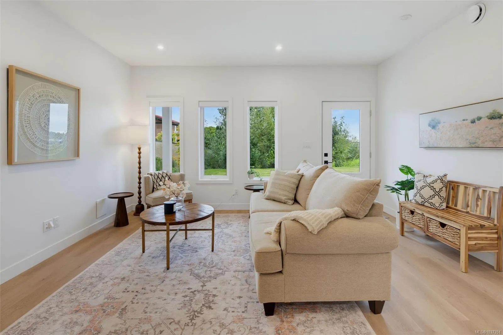 7057 Central Saanich Rd