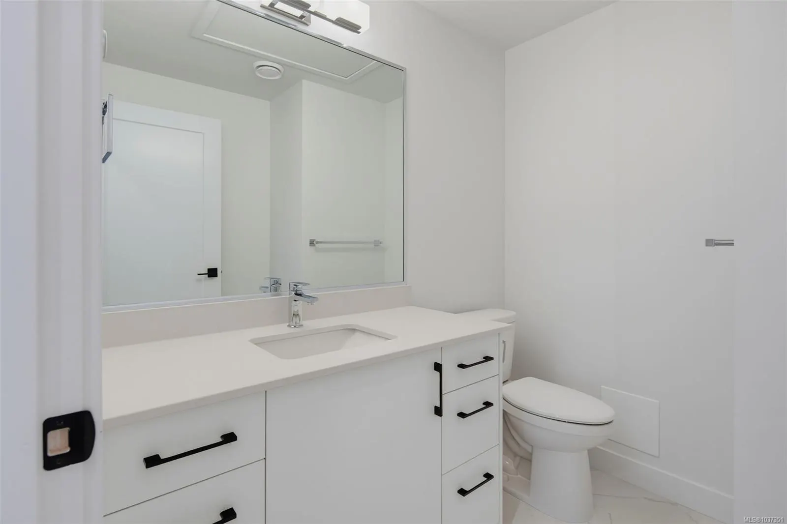 7057 Central Saanich Rd