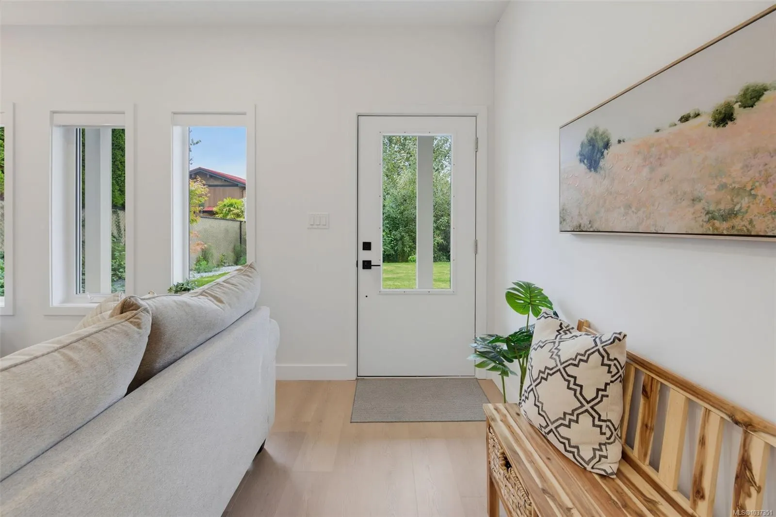 7057 Central Saanich Rd