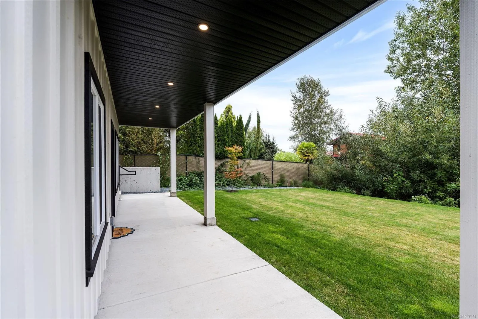 7057 Central Saanich Rd