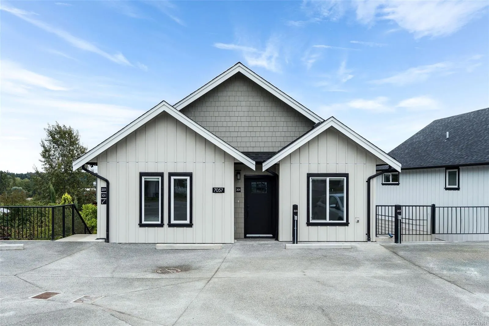 7057 Central Saanich Rd