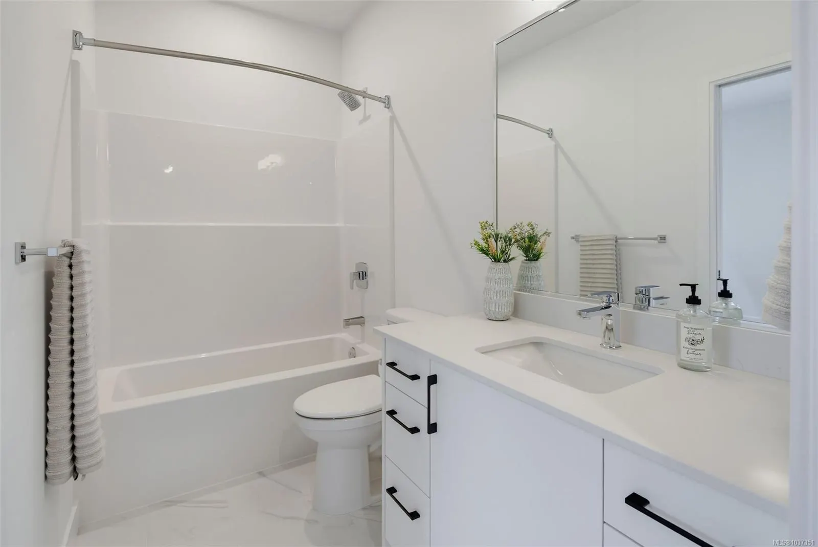 7057 Central Saanich Rd