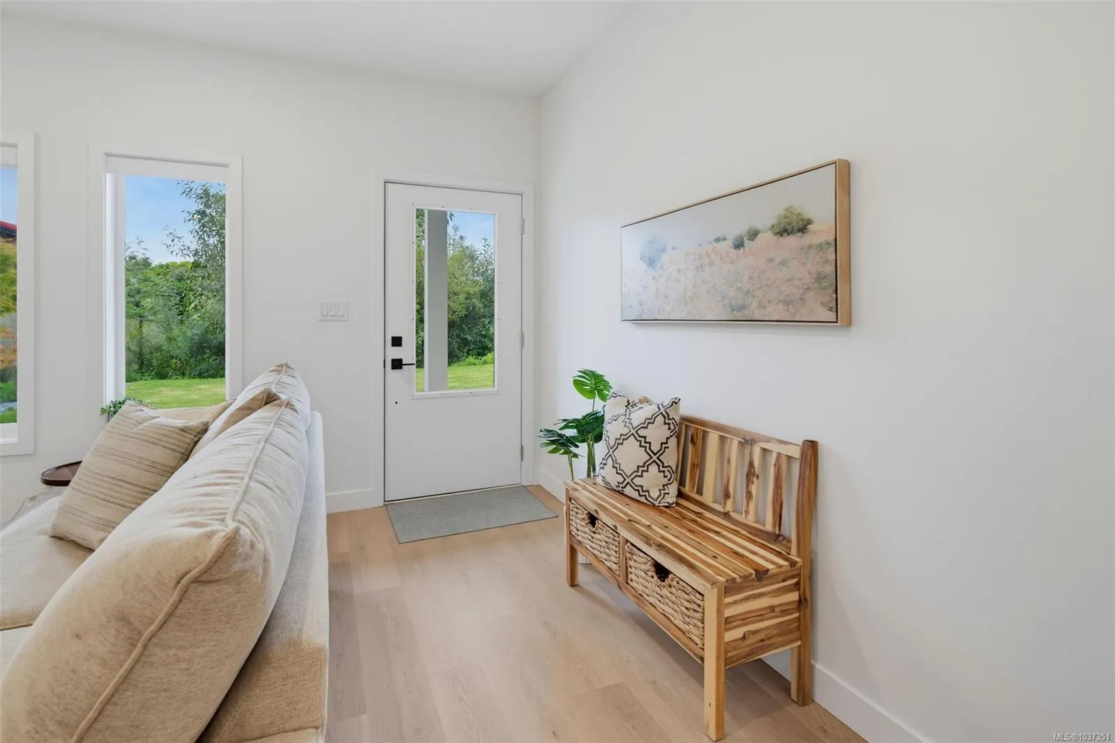 7057 Central Saanich Rd