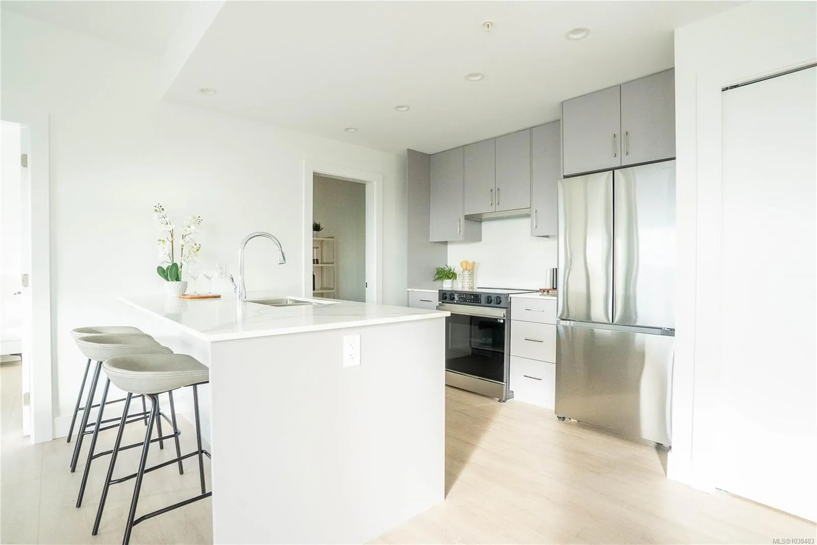 258 Helmcken Rd