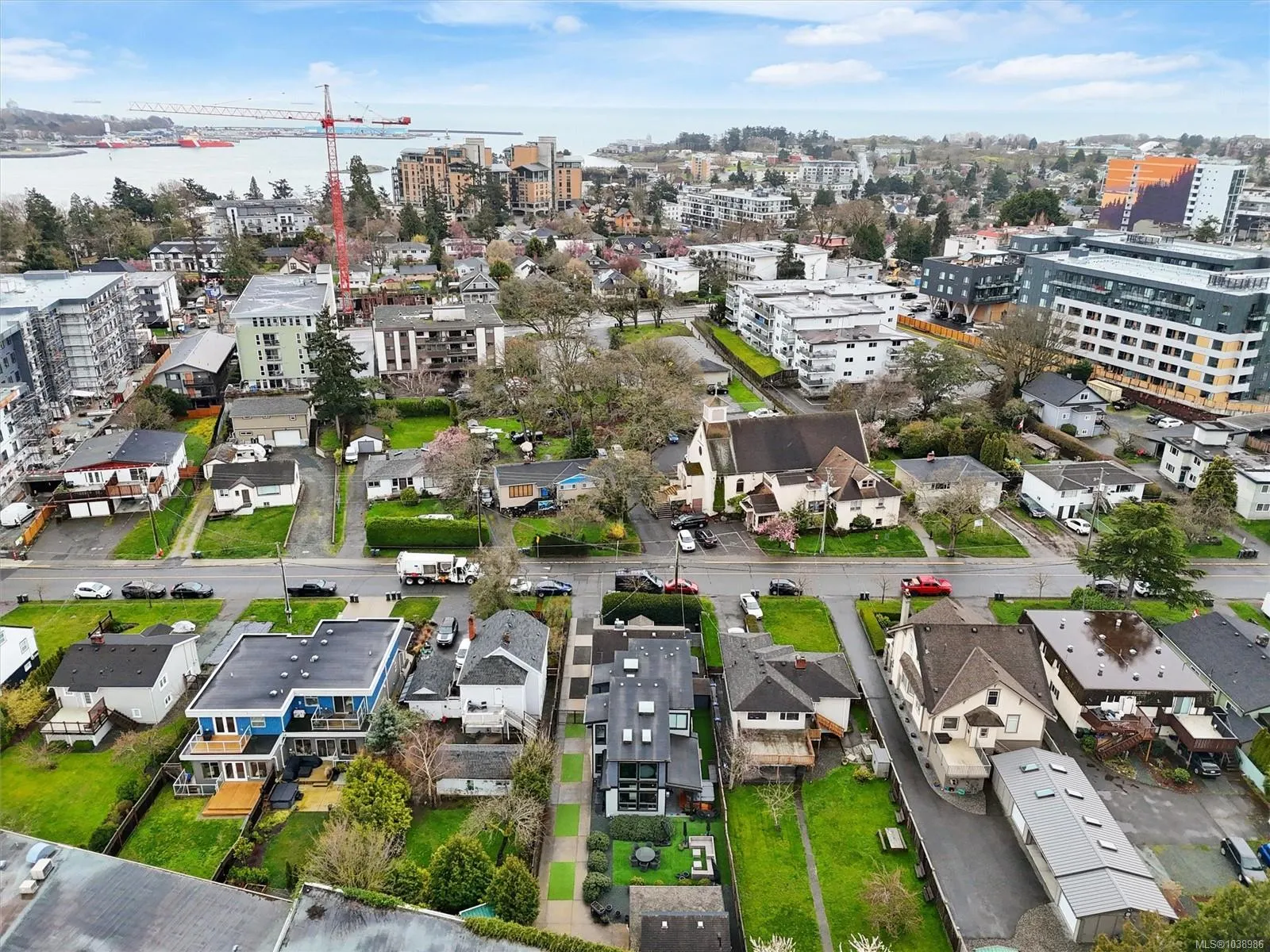 838 Old Esquimalt Rd