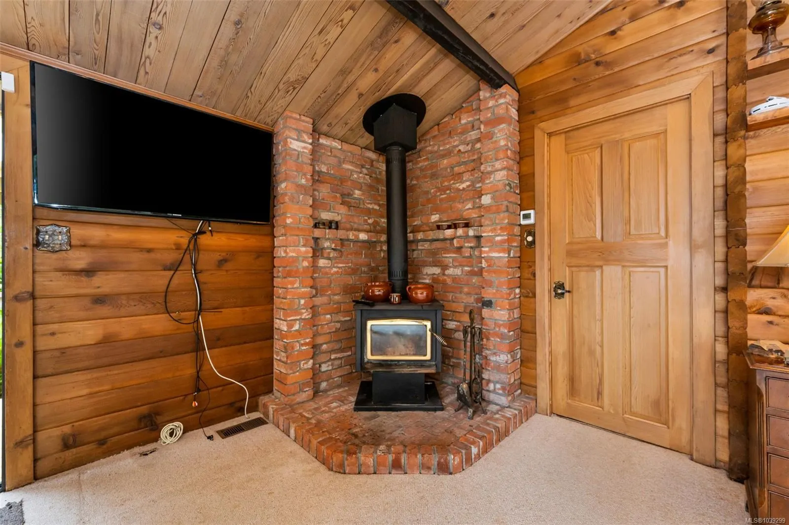 7095 Richview Dr