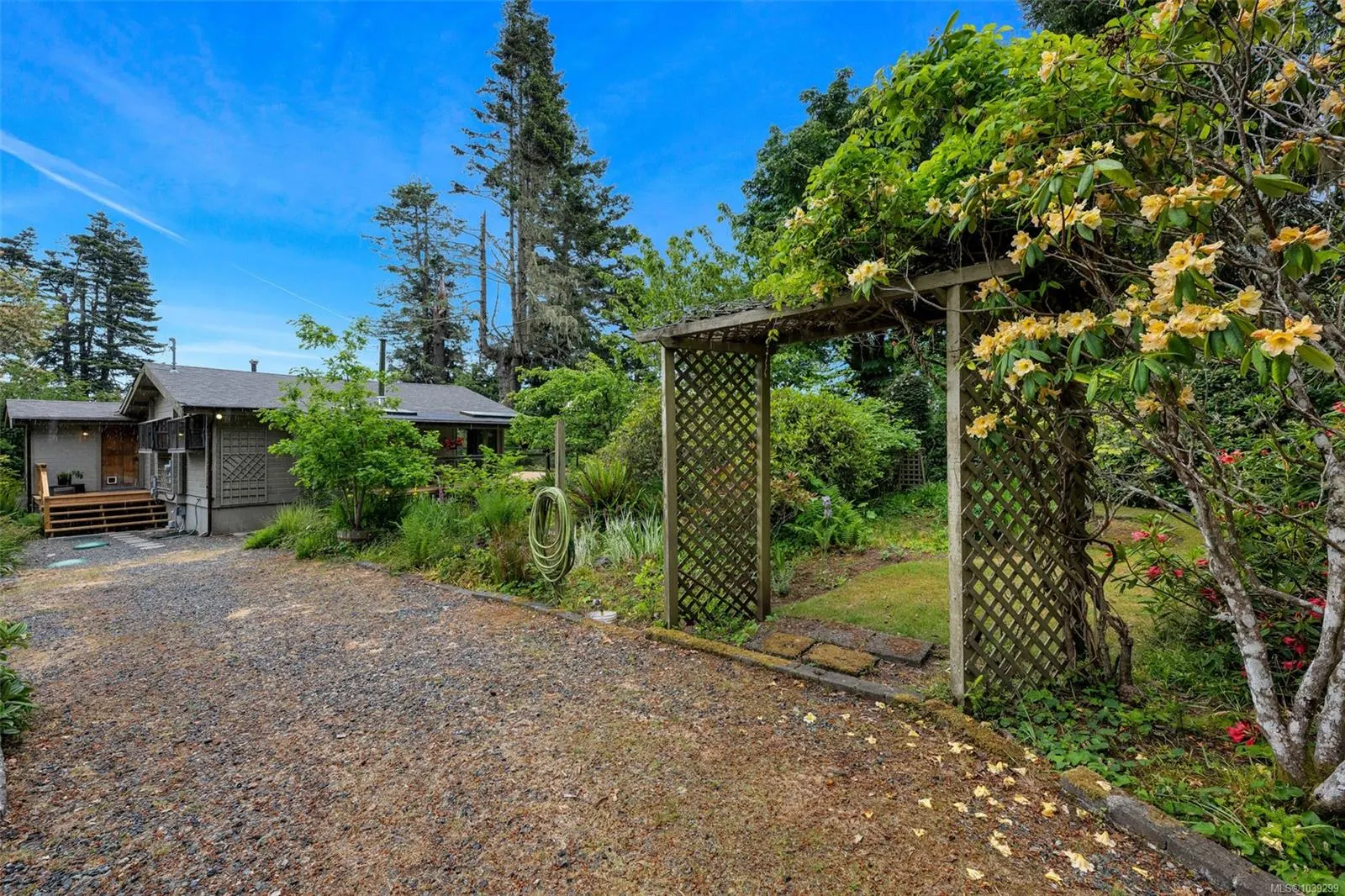 7095 Richview Dr