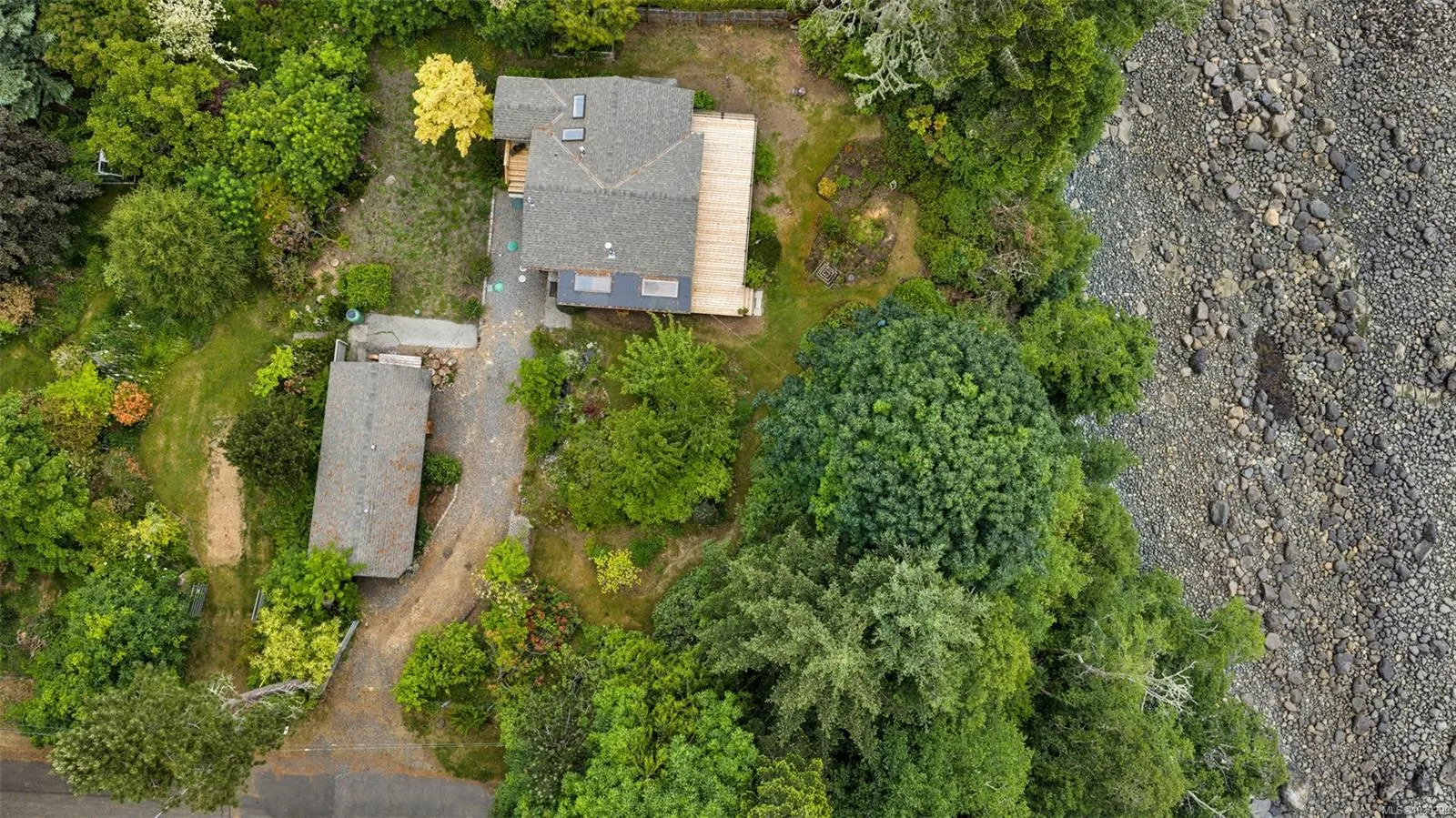 7095 Richview Dr