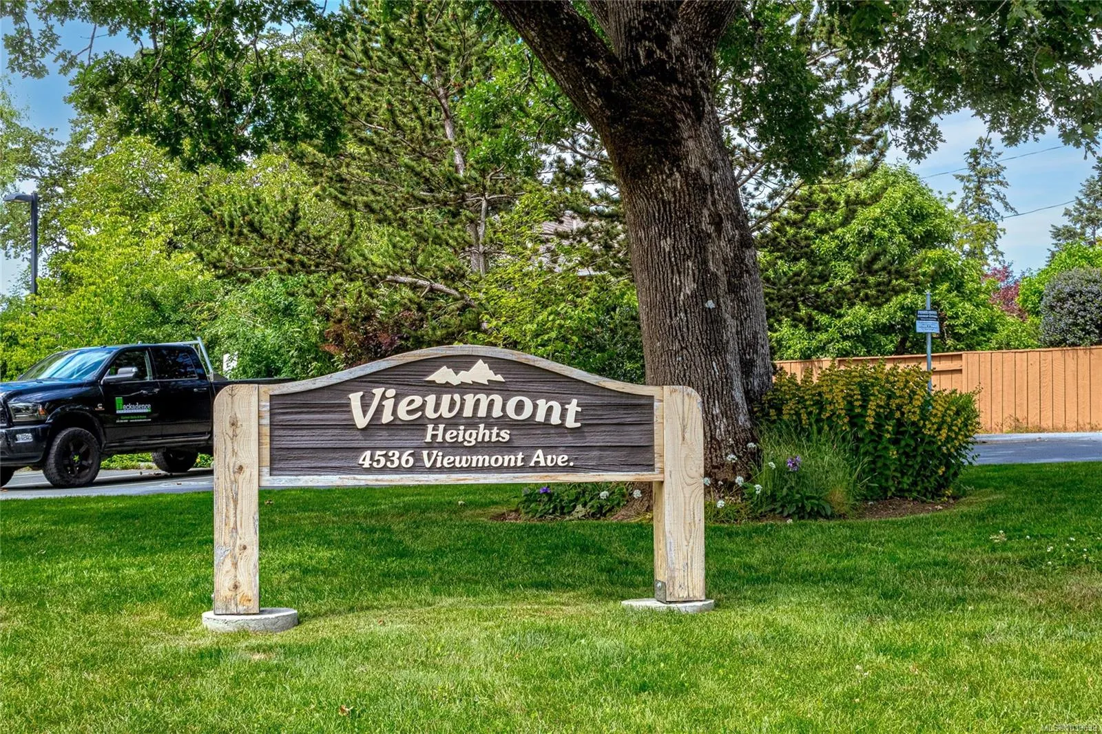 4536 Viewmont Ave