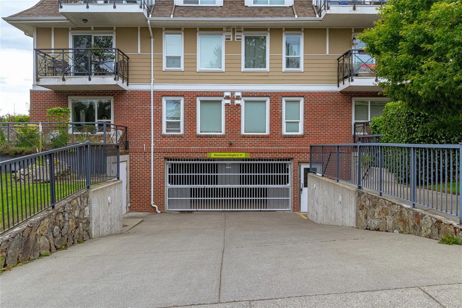 4536 Viewmont Ave