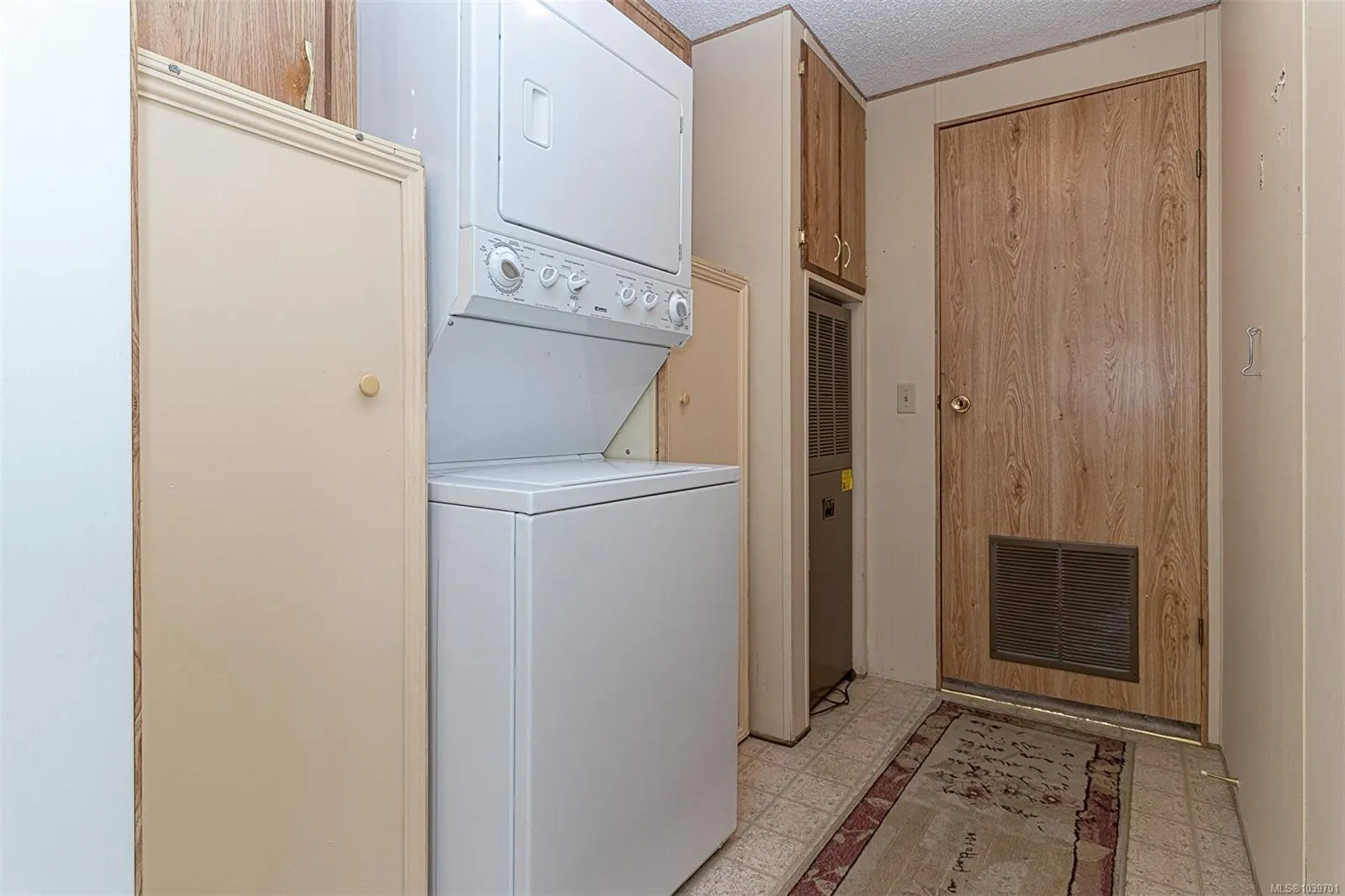 7701 Central Saanich Rd