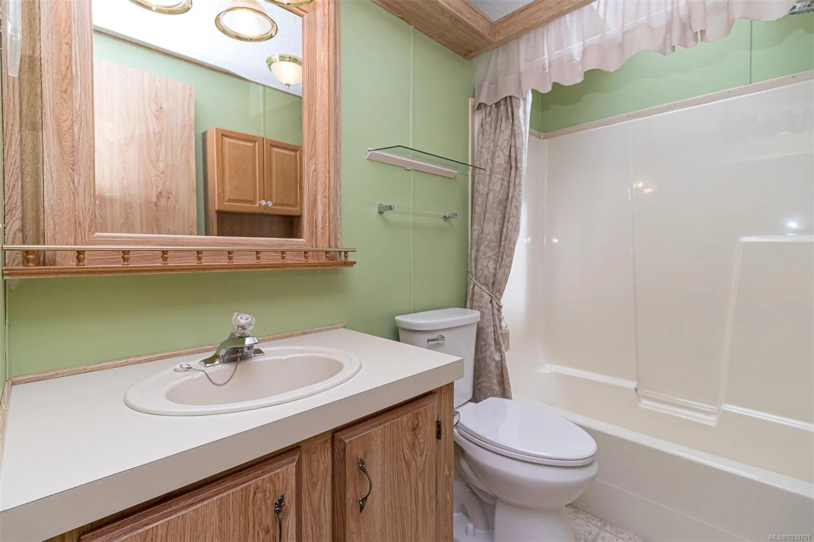 7701 Central Saanich Rd