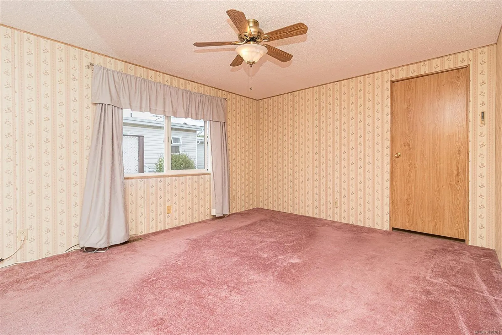 7701 Central Saanich Rd