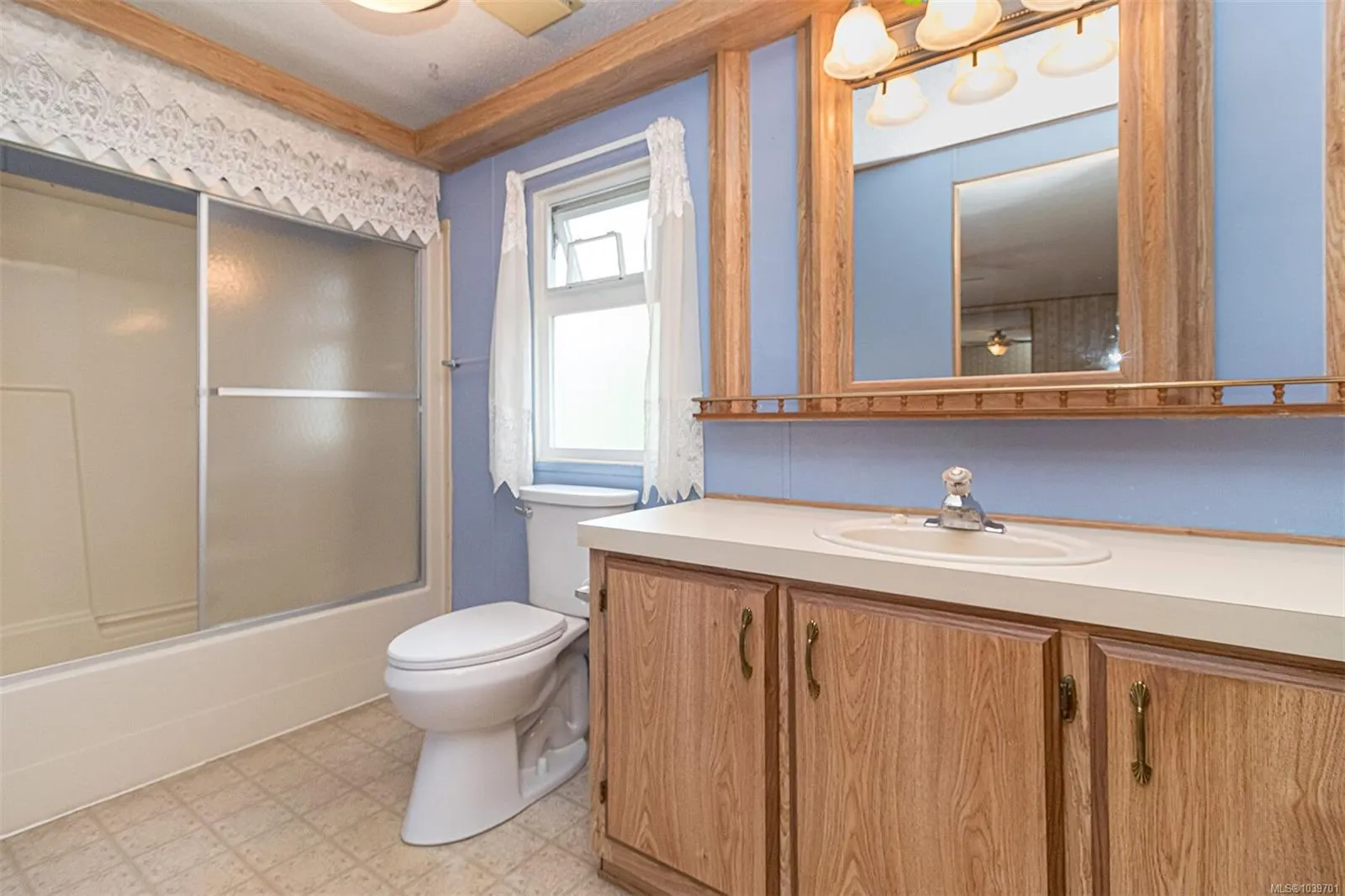 7701 Central Saanich Rd