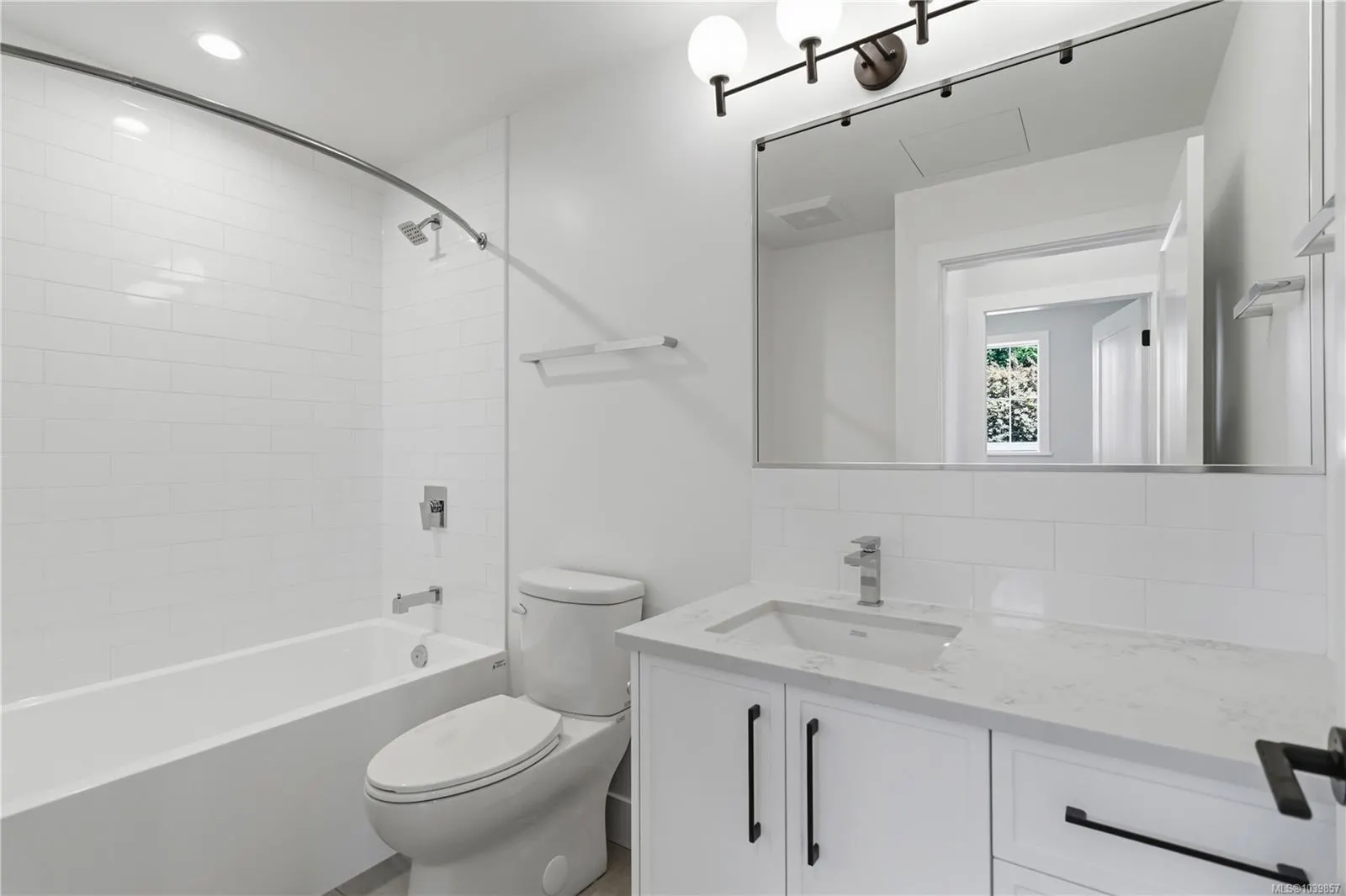 2312 Orchard Ave