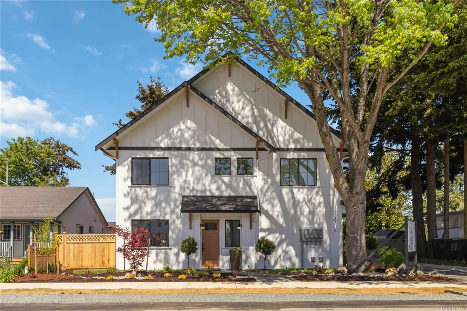 2312 Orchard Ave