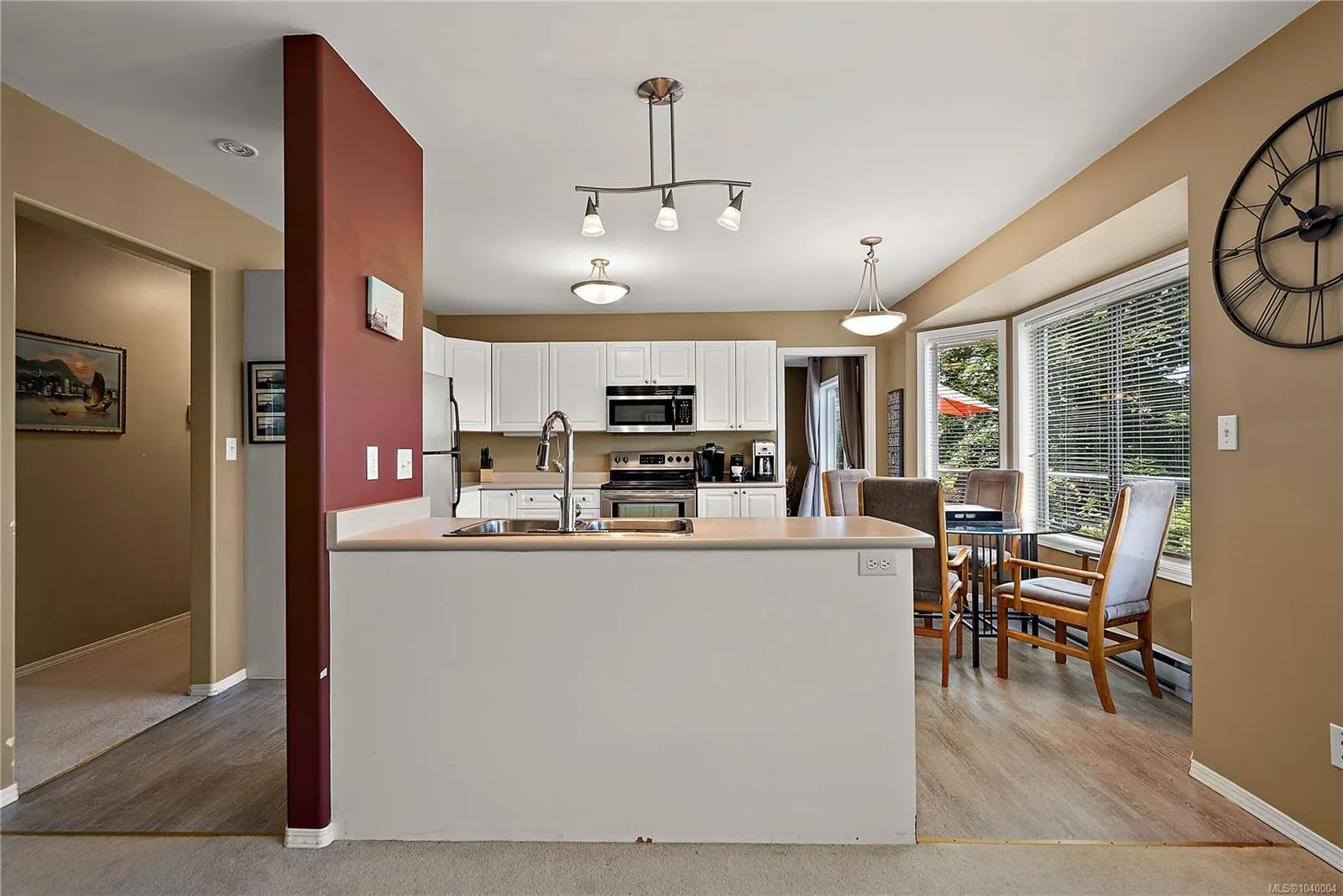 6599 Central Saanich Rd
