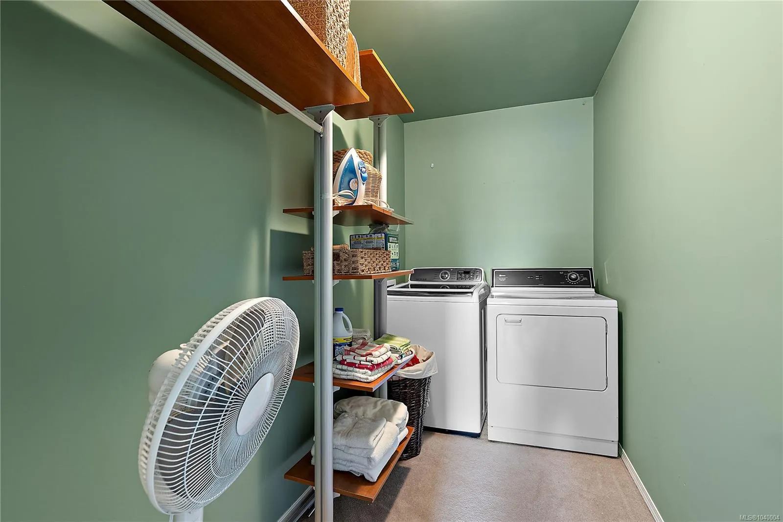 6599 Central Saanich Rd