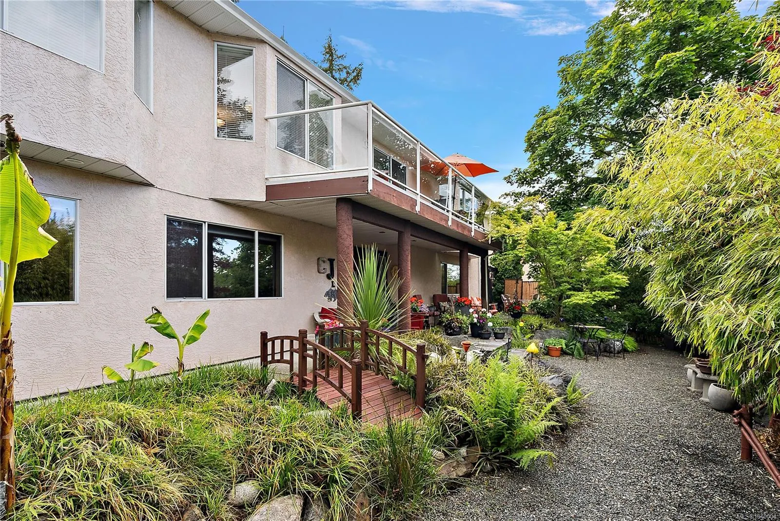 6599 Central Saanich Rd