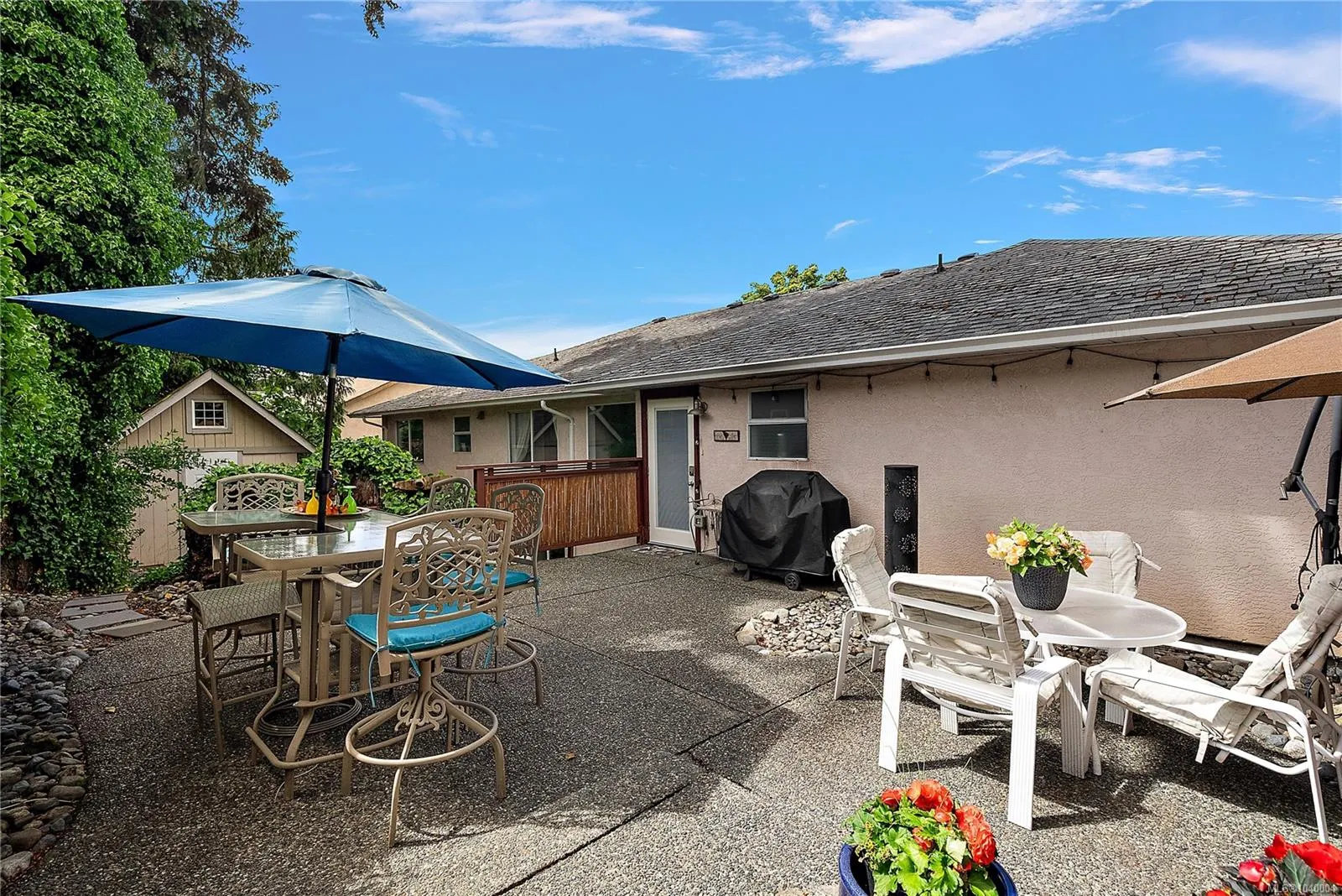 6599 Central Saanich Rd