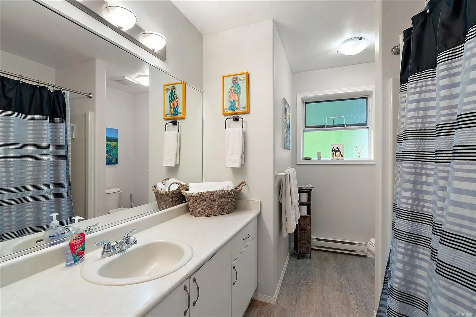 6599 Central Saanich Rd