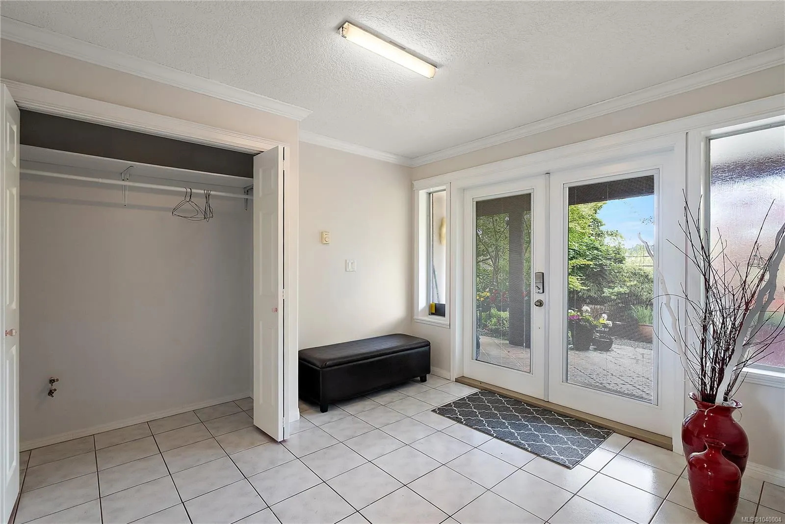 6599 Central Saanich Rd