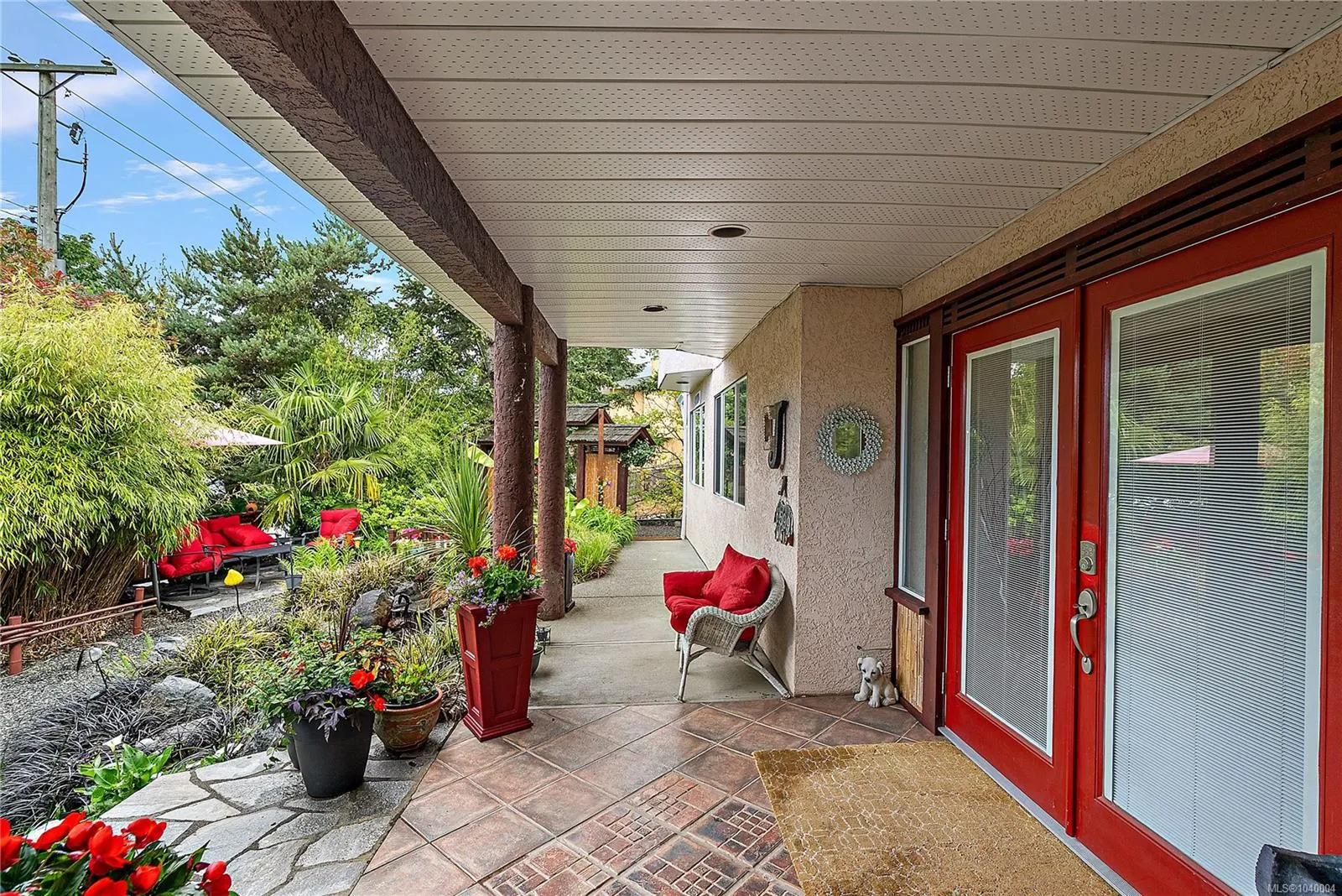 6599 Central Saanich Rd