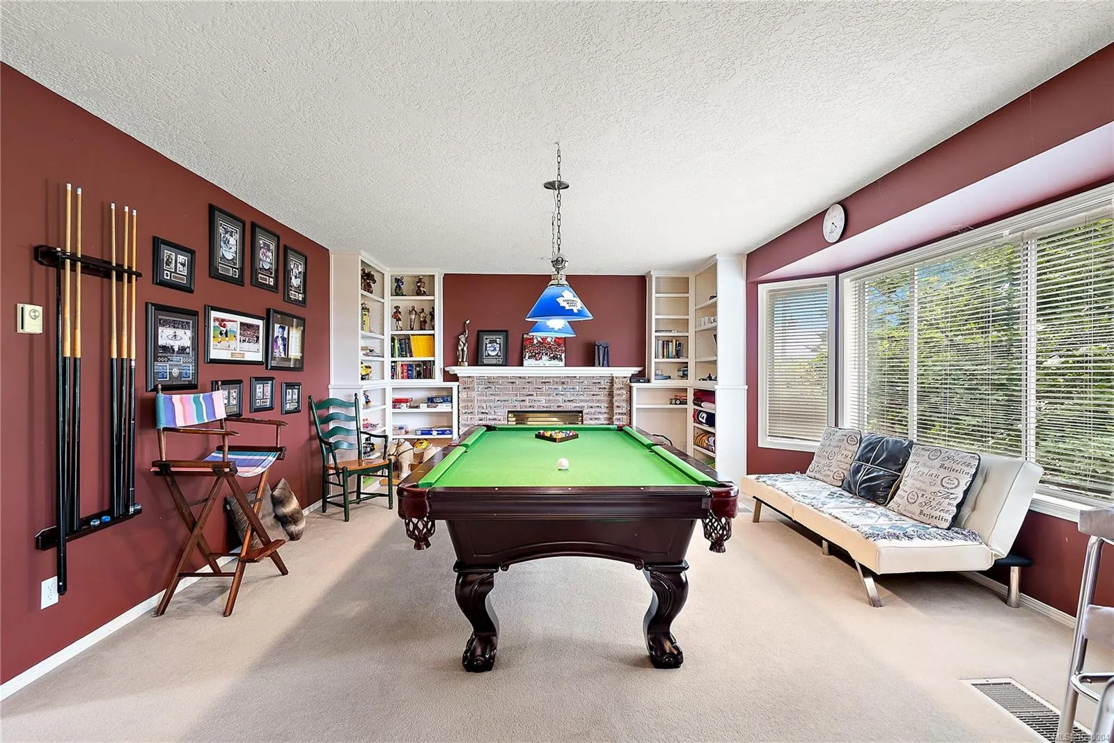 6599 Central Saanich Rd